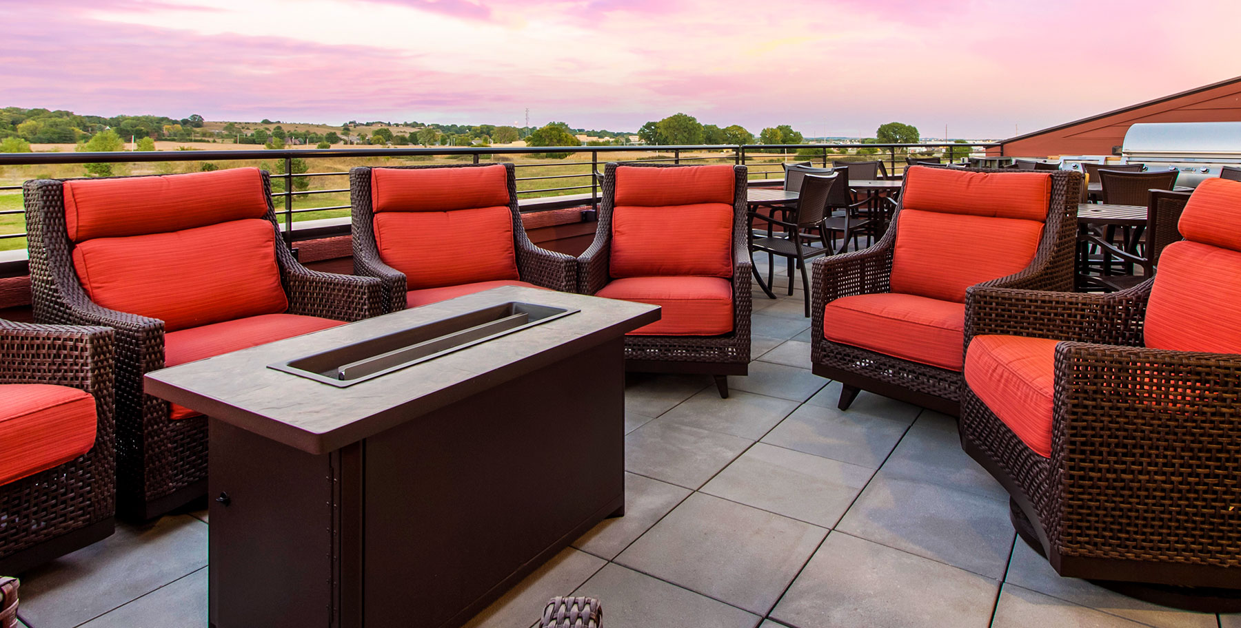 Norfolk Hotel Near Divots Conference Center Norfolk Lodge & Suites